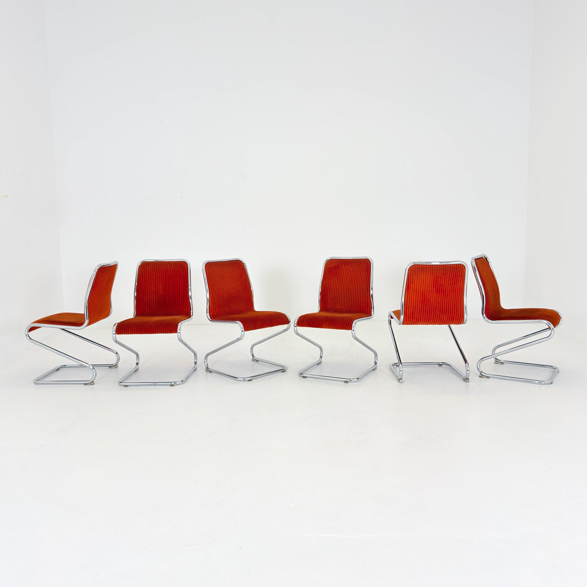 Set of 6 Mid Century Cantilever Dining Z-Chairs 1980s Italy