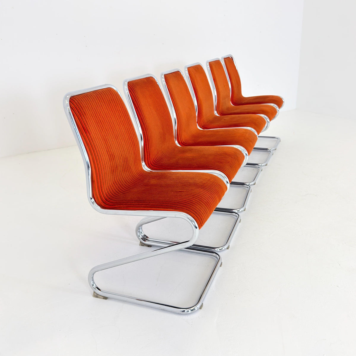 Set of 6 Mid Century Cantilever Dining Z-Chairs 1980s Italy