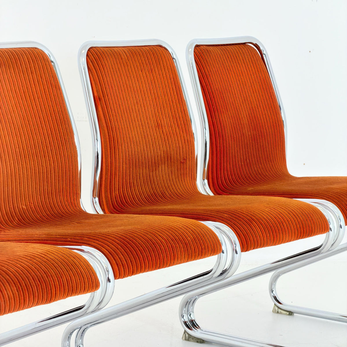 Set of 6 Mid Century Cantilever Dining Z-Chairs 1980s Italy