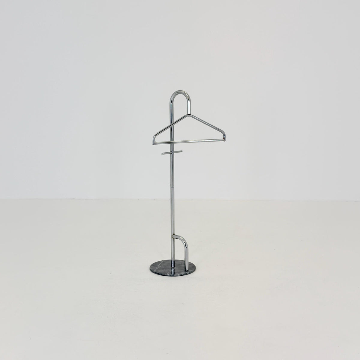 Mid century Bauhaus Chrome Valet Stand with Marble Base, 1980s Germany