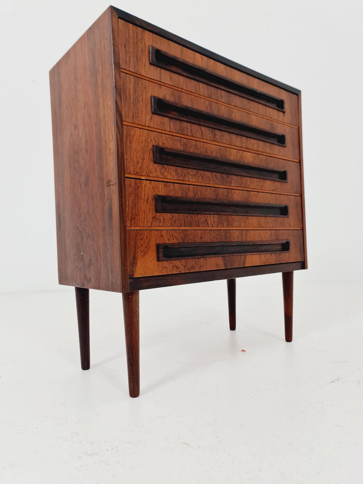 Midcentury danish drawer dresser /5 drawers by EDV. Valentinsen Möbelfabrik 1960s