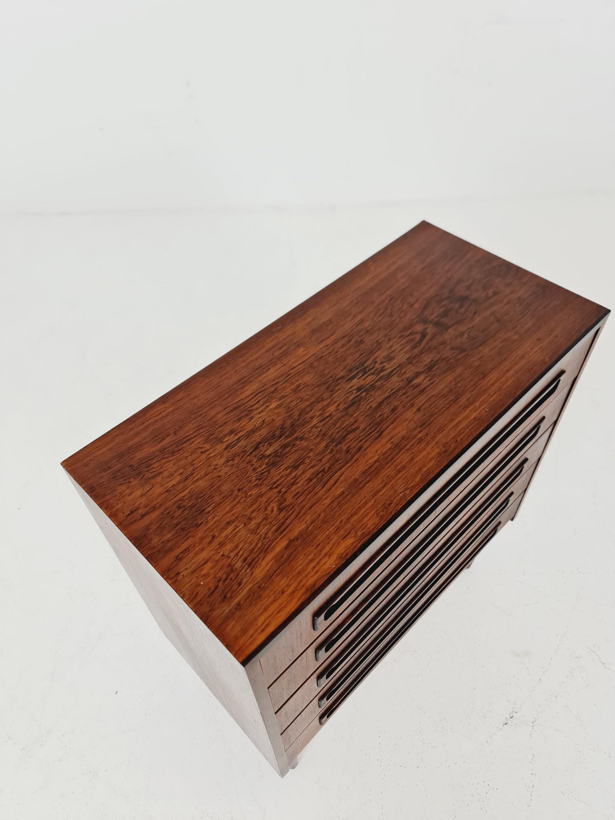 Midcentury danish drawer dresser /5 drawers by EDV. Valentinsen Möbelfabrik 1960s