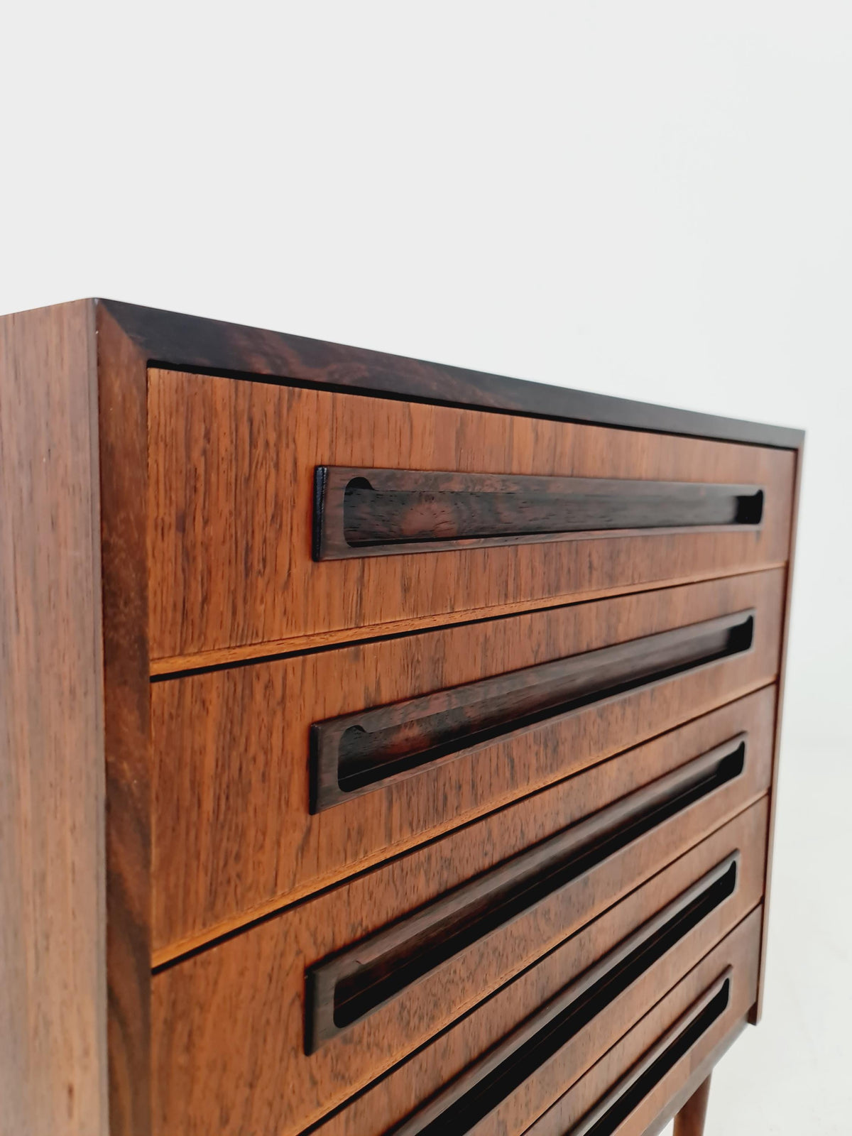 Midcentury danish drawer dresser /5 drawers by EDV. Valentinsen Möbelfabrik 1960s