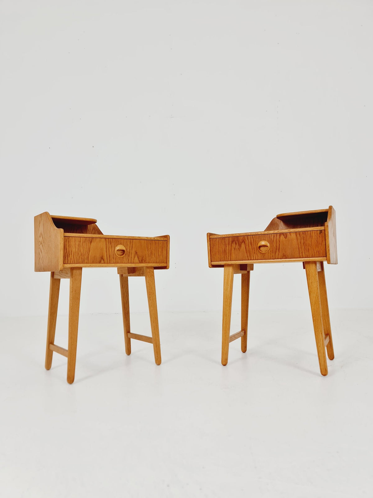 Pair of Swedish Midcentury Oak Vintage Side table/ Bedside table/ Night stand by Talgo 1960s