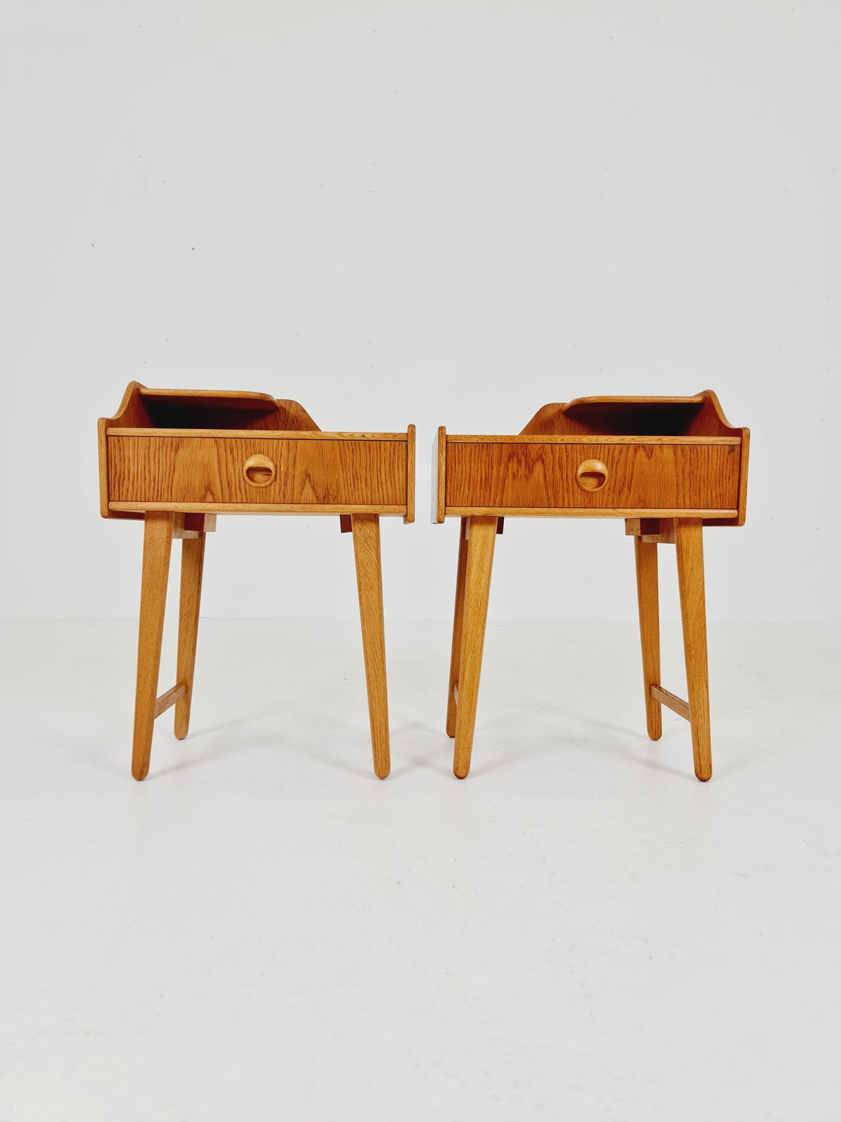 Pair of Swedish Midcentury Oak Vintage Side table/ Bedside table/ Night stand by Talgo 1960s
