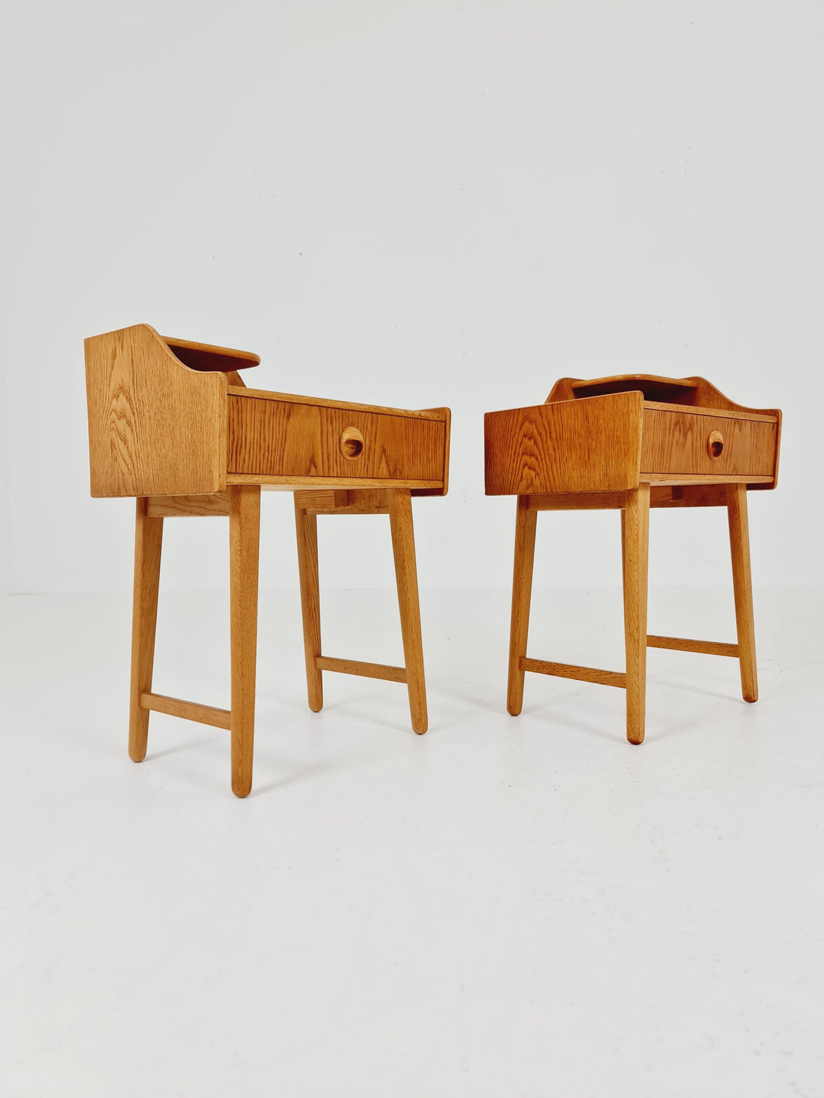 Pair of Swedish Midcentury Oak Vintage Side table/ Bedside table/ Night stand by Talgo 1960s