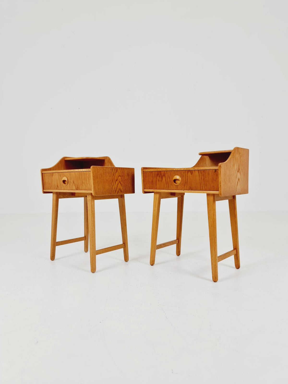 Pair of Swedish Midcentury Oak Vintage Side table/ Bedside table/ Night stand by Talgo 1960s