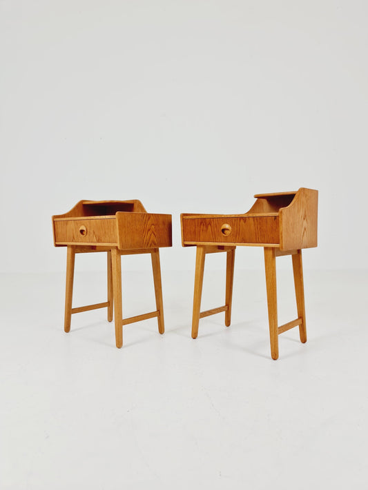 Pair of Swedish Midcentury Oak Vintage Side table/ Bedside table/ Night stand by Talgo 1960s