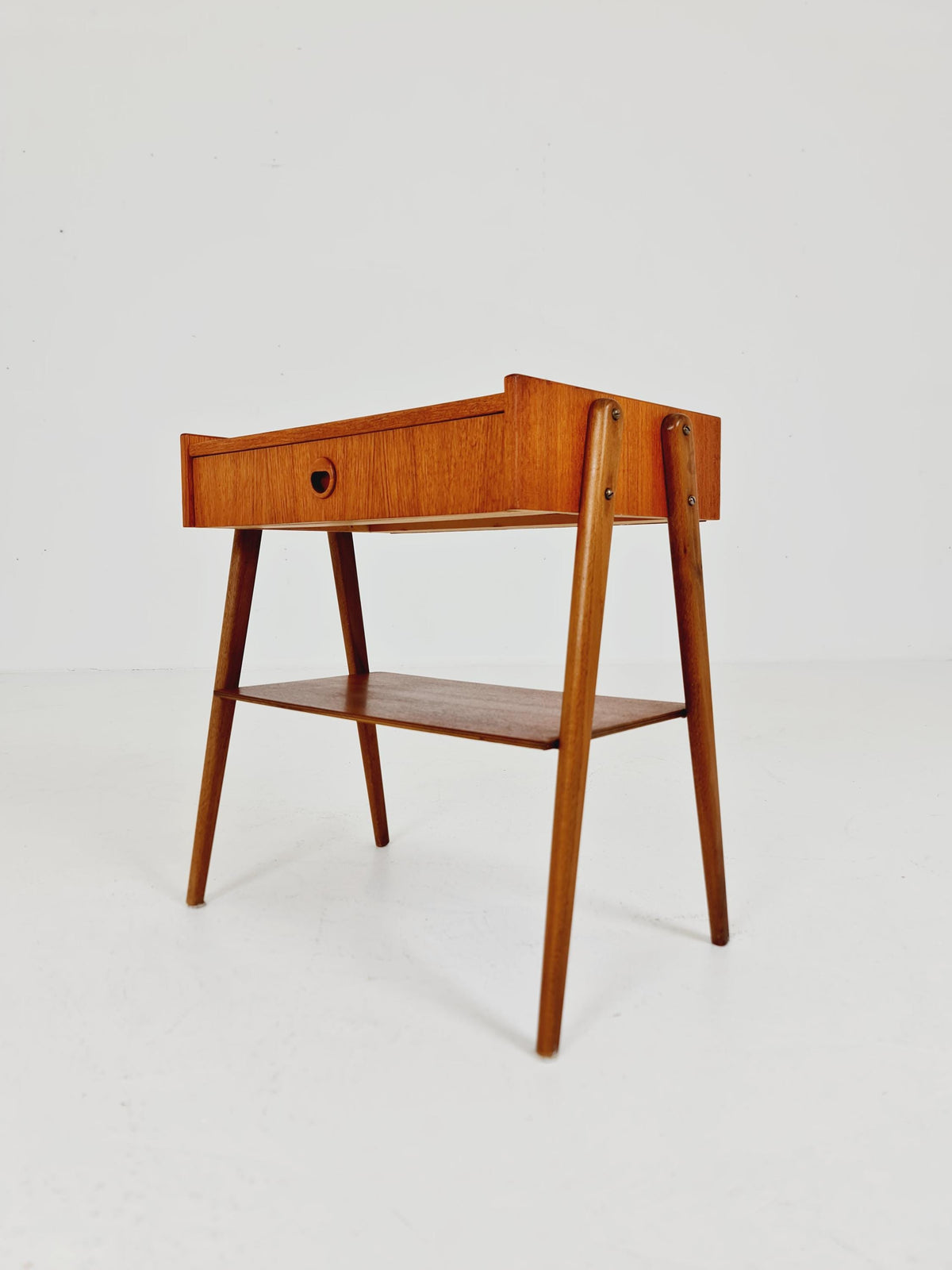 Midcentury Carlstrom & Co teak vintage side table/ bedside table/ night stand, 1960s