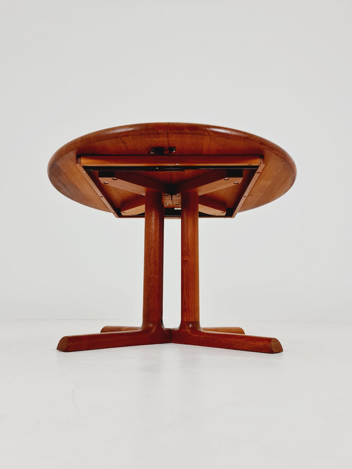 Mid century extendable Danish Modern Solid Teak XL dining table by Dyrlund MöbelFabrik , 1970s