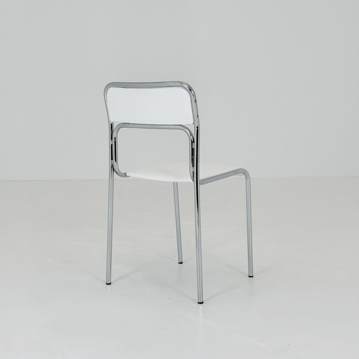 Mid Century Bauhaus minimalistic Tubular Chair | white Faux Leather | Minimalist Stackable Chair | 1980s Italy