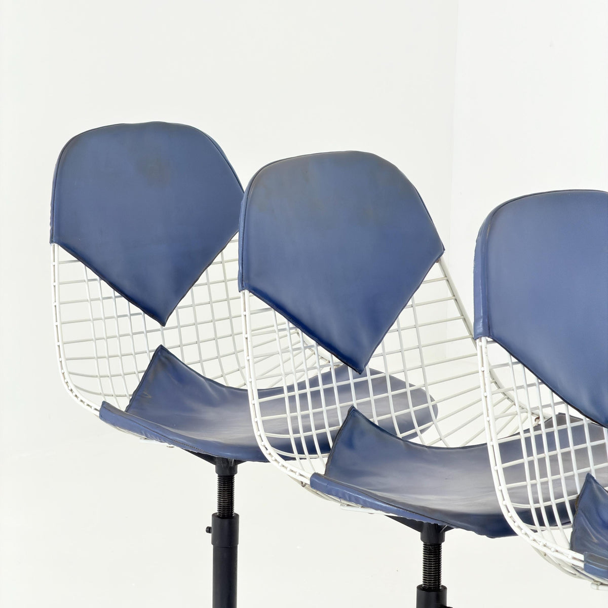 Set of 6 Original Mid Century Modern Charles Eames wire PKC2 Chairs by Herman Miller, Blue Bikini Leather, 1960s