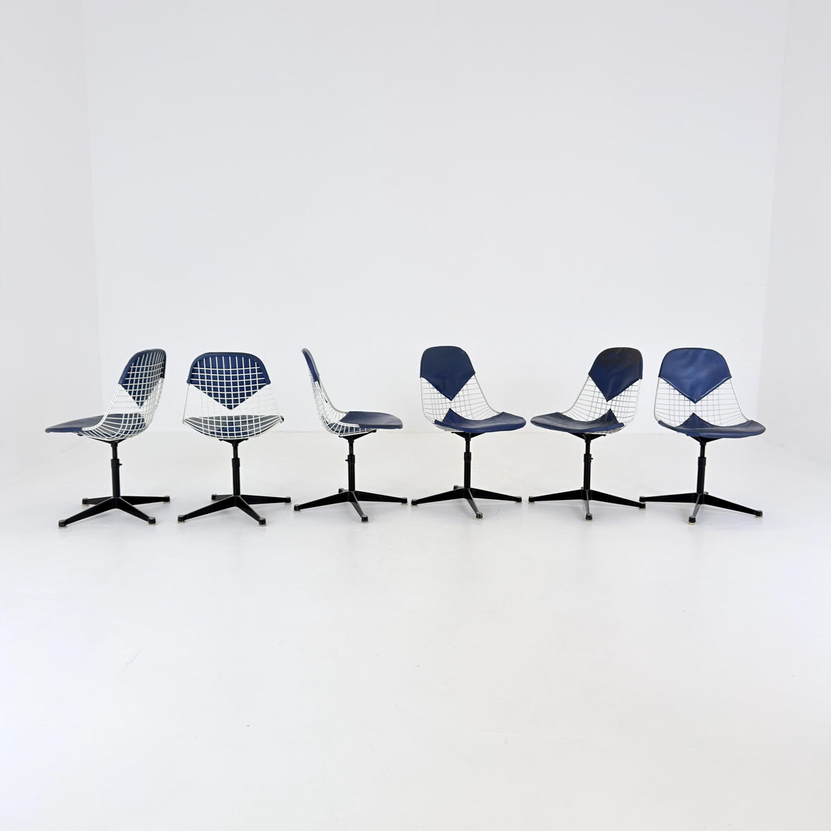 Set of 6 Original Mid Century Modern Charles Eames wire PKC2 Chairs by Herman Miller, Blue Bikini Leather, 1960s