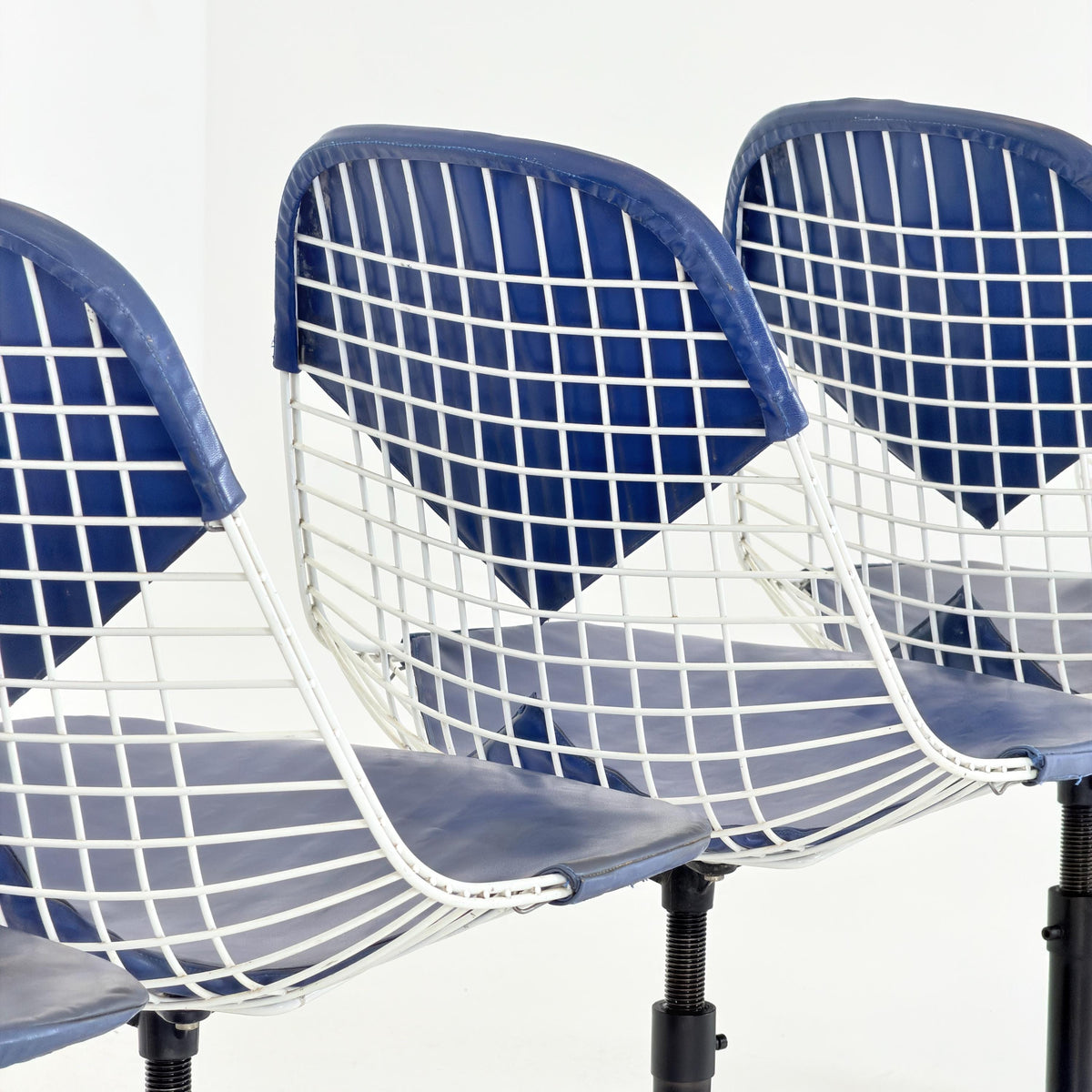 Set of 6 Original Mid Century Modern Charles Eames wire PKC2 Chairs by Herman Miller, Blue Bikini Leather, 1960s