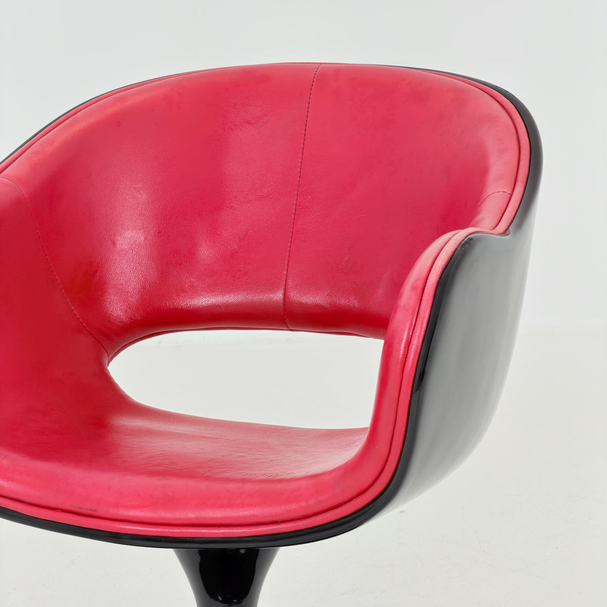 Mid Century Modern Design Italian Space Age Tulip Swivel Armchair, 1980s Italy
