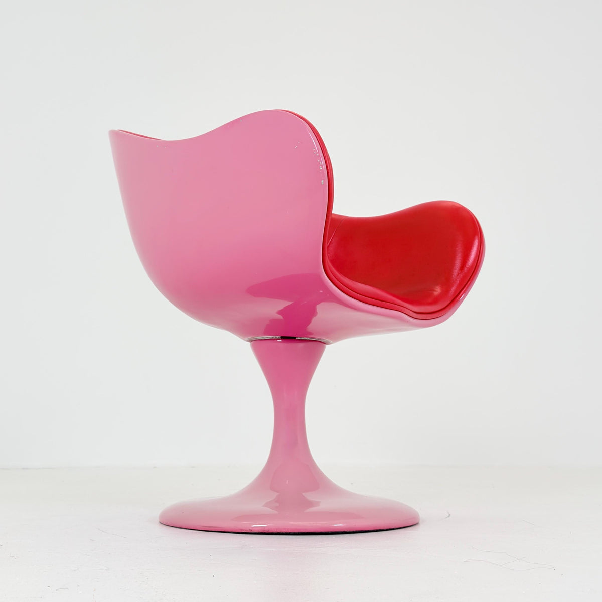Mid Century Modern Design Italian Space Age Tulip Swivel Armchair, 1980s Italy