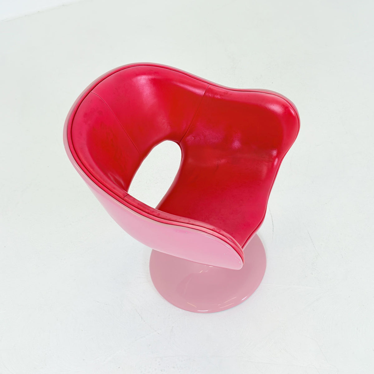 Mid Century Modern Design Italian Space Age Tulip Swivel Armchair, 1980s Italy