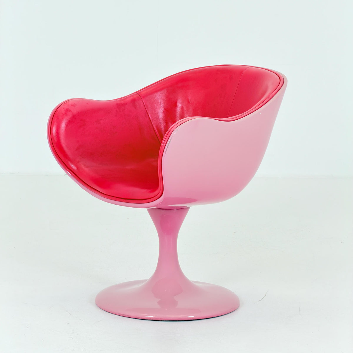Mid Century Modern Design Italian Space Age Tulip Swivel Armchair, 1980s Italy