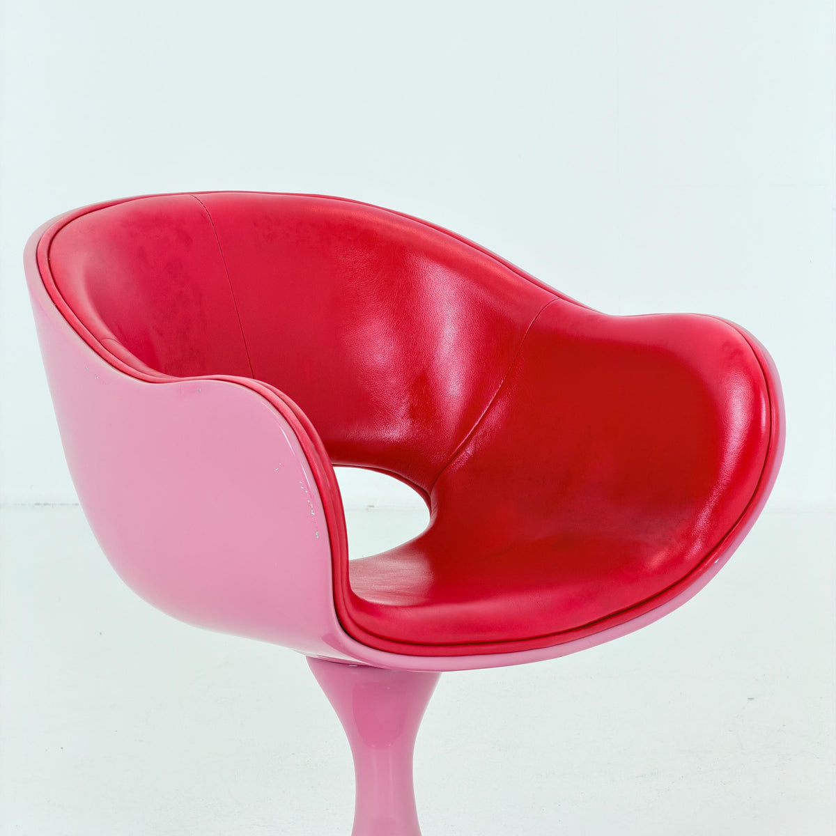 Mid Century Modern Design Italian Space Age Tulip Swivel Armchair, 1980s Italy