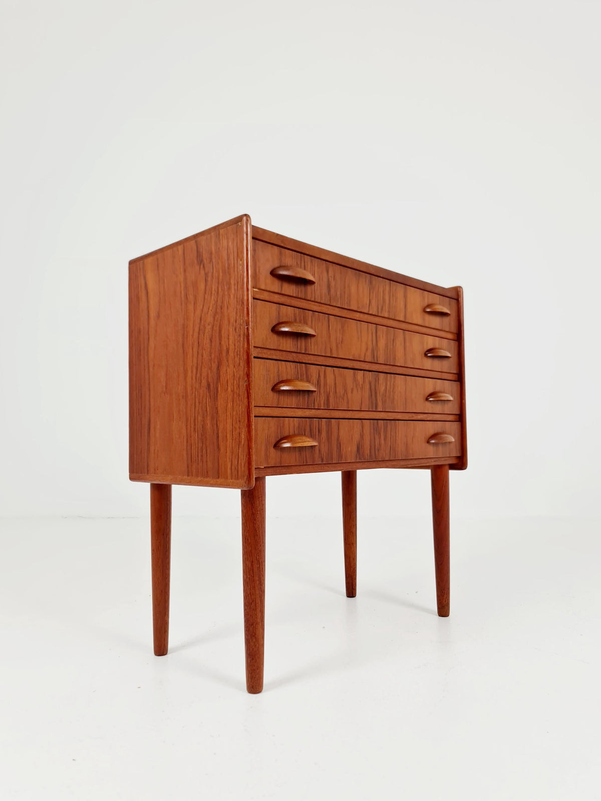 Midcentury danish drawer dresser /4 drawers 1960s