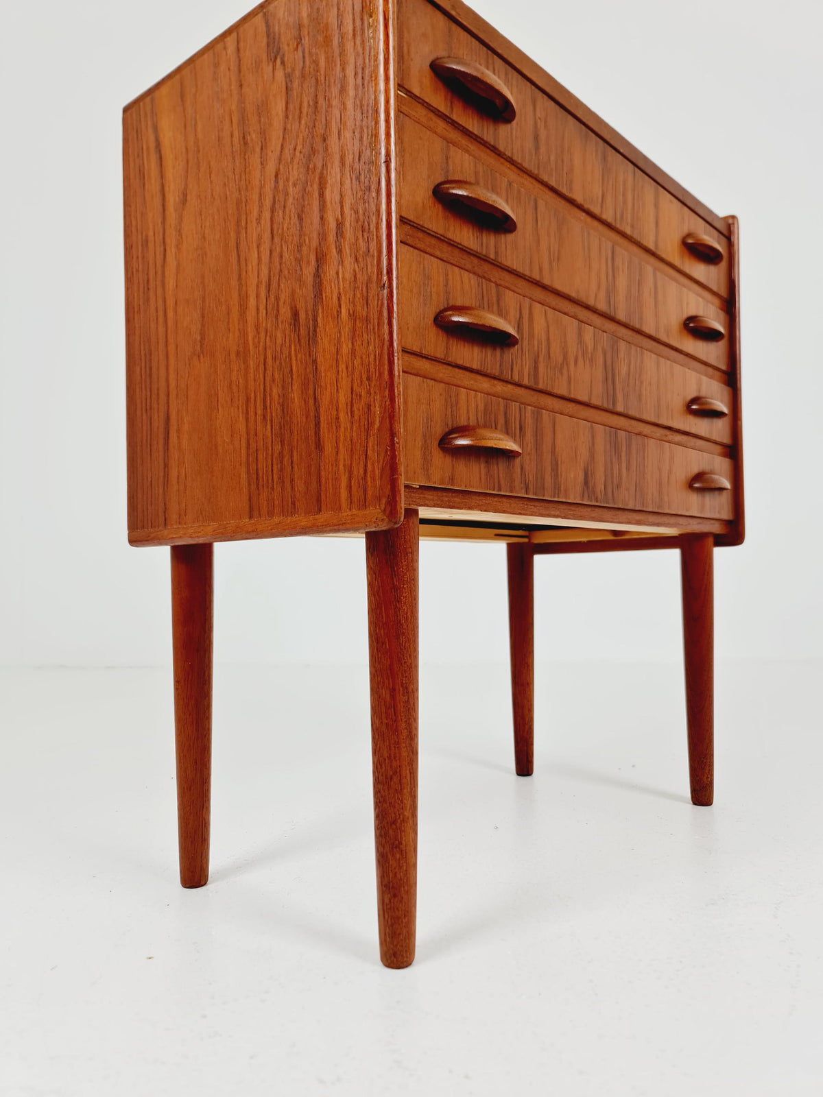 Midcentury danish drawer dresser /4 drawers 1960s