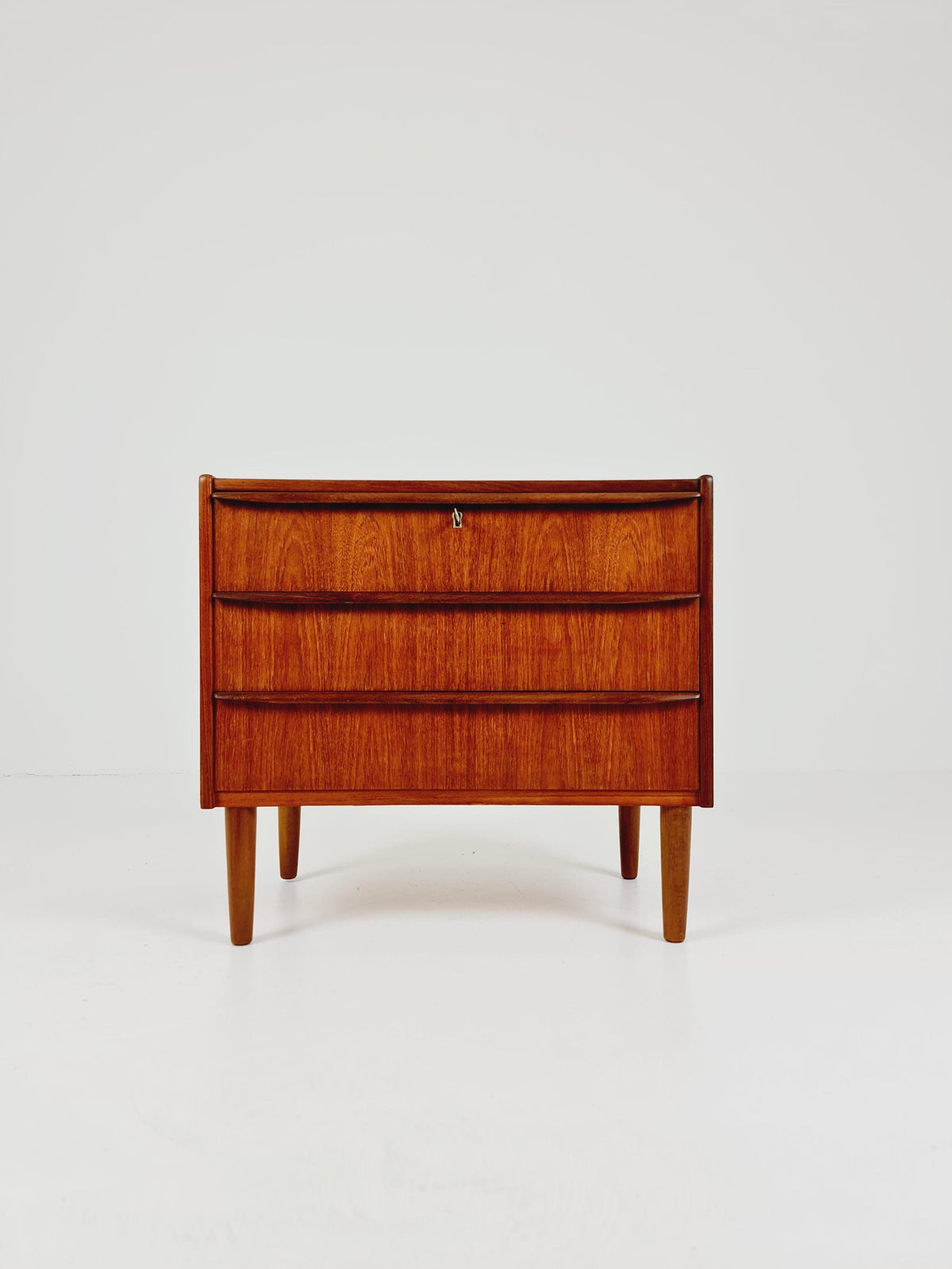 Midcentury danish drawer dresser /3 drawers 1960s