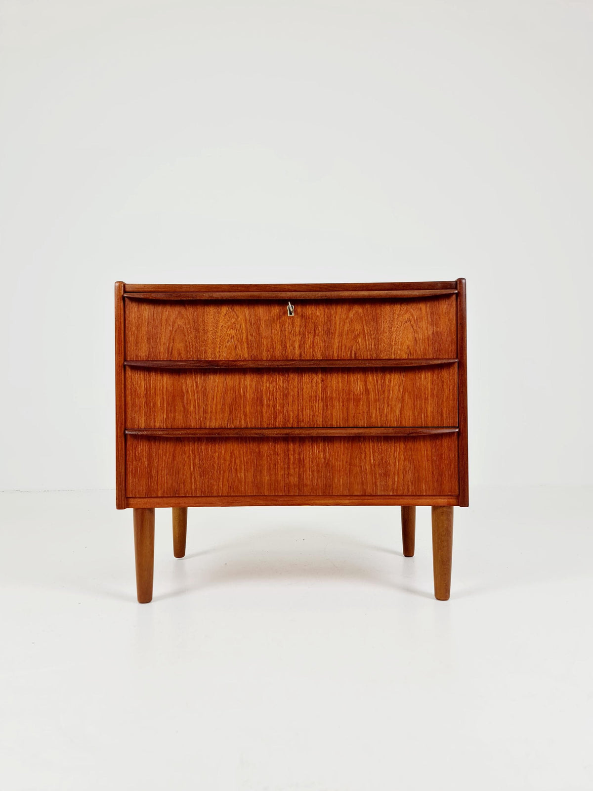 Midcentury danish drawer dresser /3 drawers 1960s