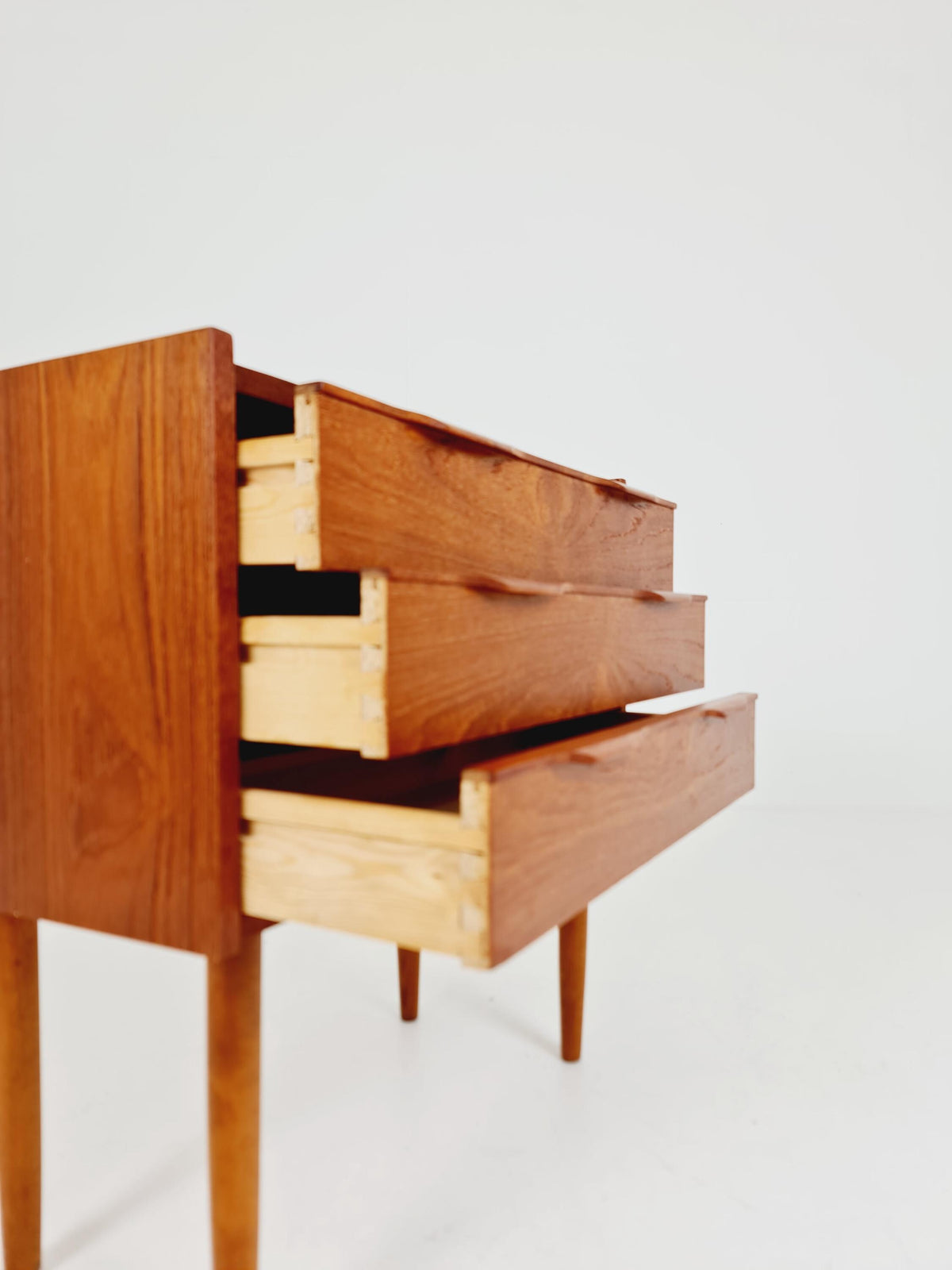 Midcentury danish drawer dresser /3 drawers 1960s