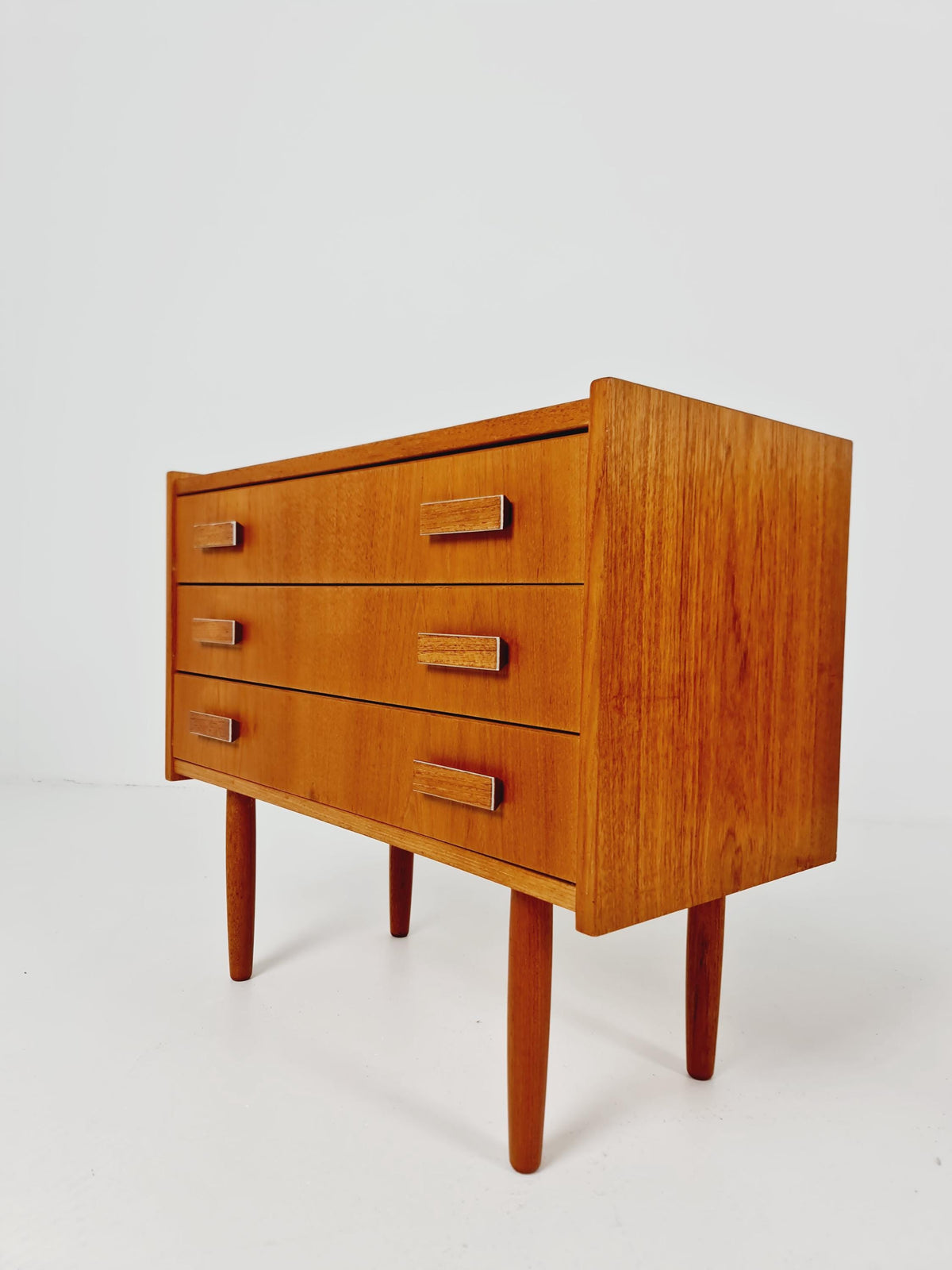 Mid century Danish teak side tables/ Bedside tables/ Nightstands, Denmark BY Ejsing Möbelfabrik , 1960s, set of 2