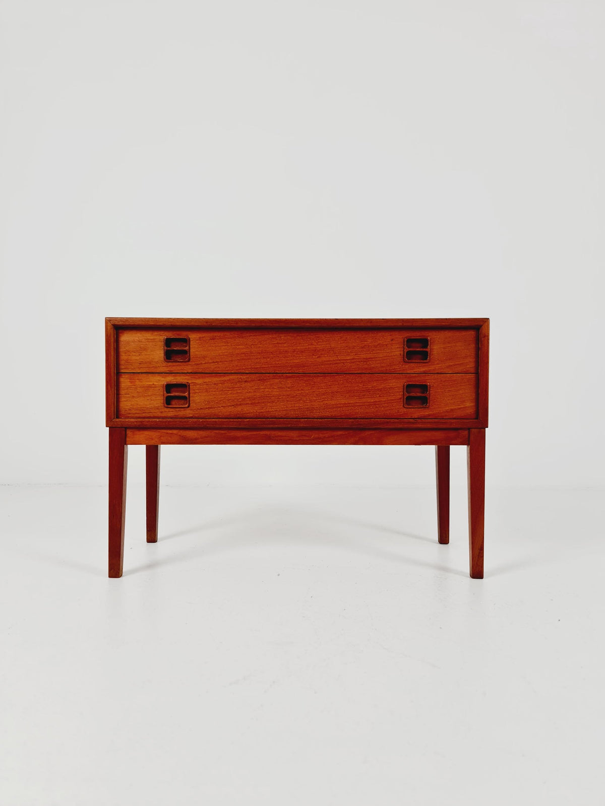 Midcentury Danish design chest of drawers / drawer dresser /2drawers cabinet, 1960s