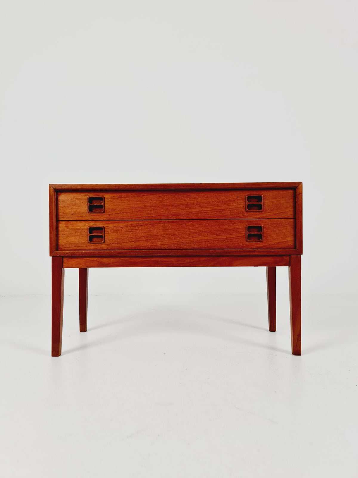 Midcentury Danish design chest of drawers / drawer dresser /2drawers cabinet, 1960s