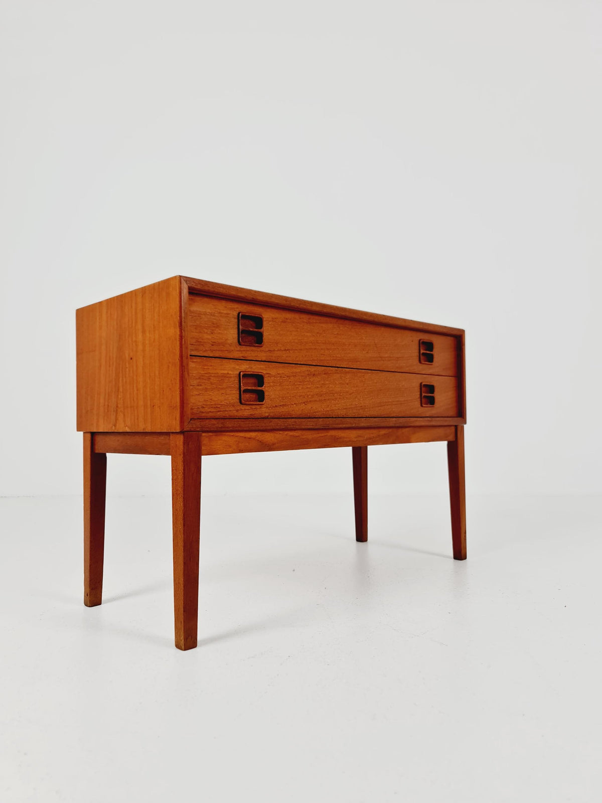 Midcentury Danish design chest of drawers / drawer dresser /2drawers cabinet, 1960s