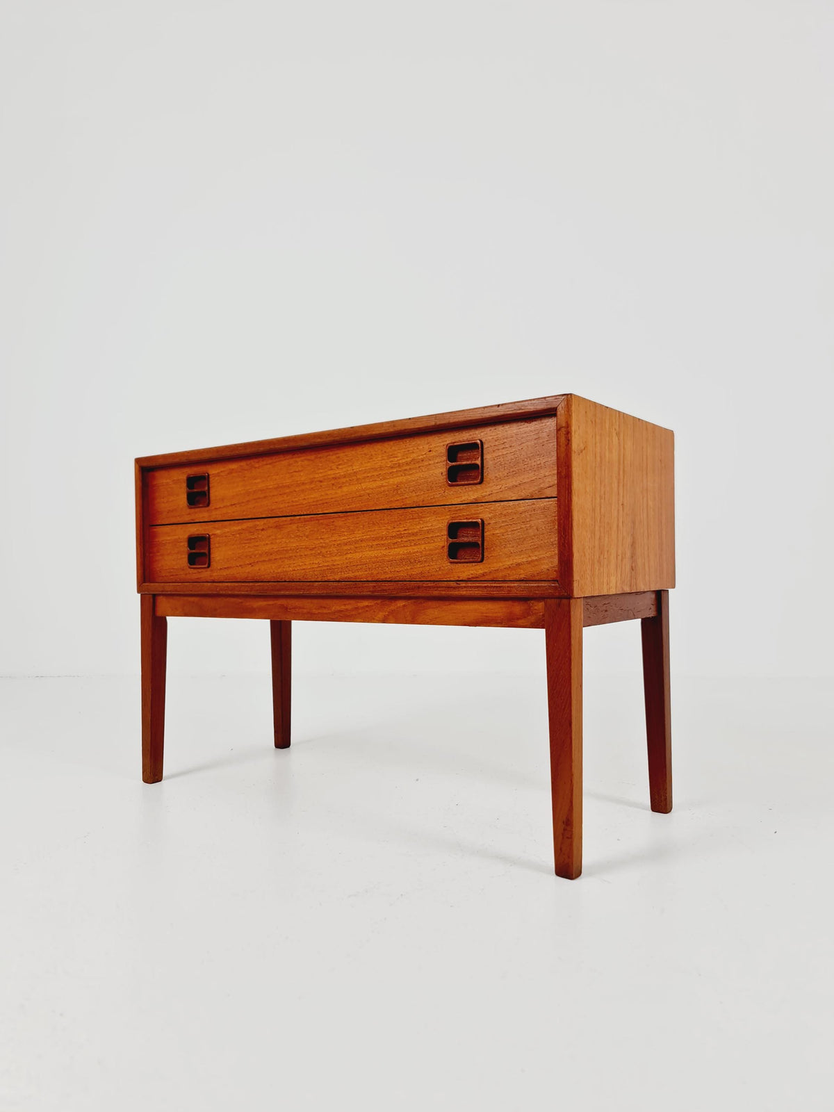 Midcentury Danish design chest of drawers / drawer dresser /2drawers cabinet, 1960s