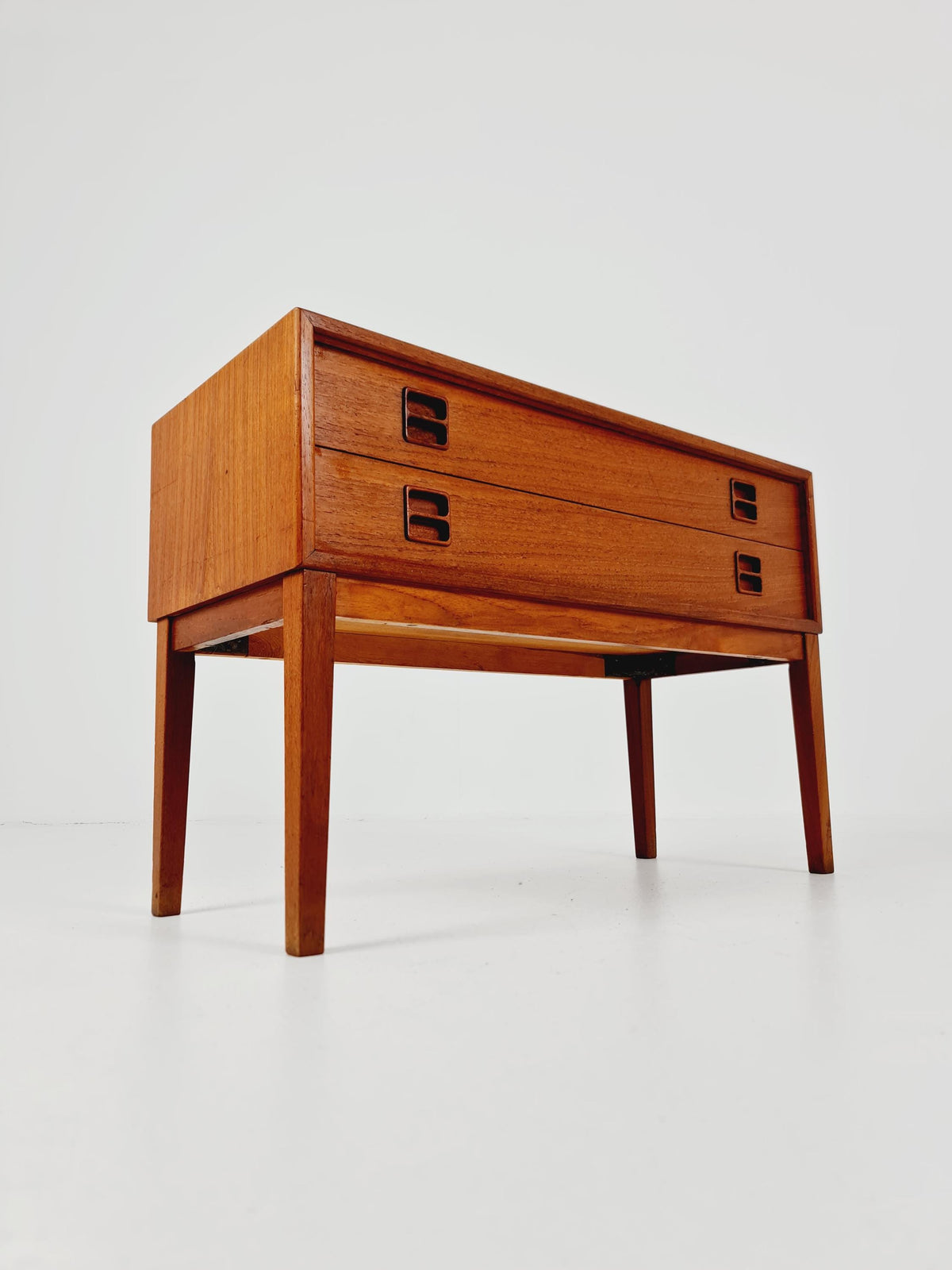 Midcentury Danish design chest of drawers / drawer dresser /2drawers cabinet, 1960s
