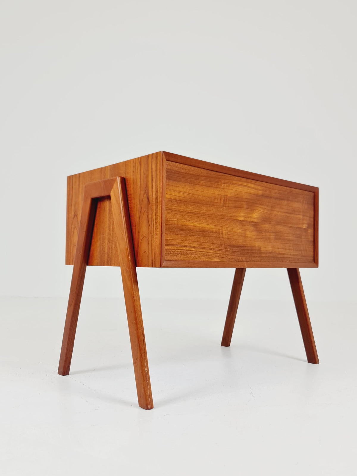 Midcentury Danish design chest of drawers / drawer dresser /2drawers cabinet, 1960s
