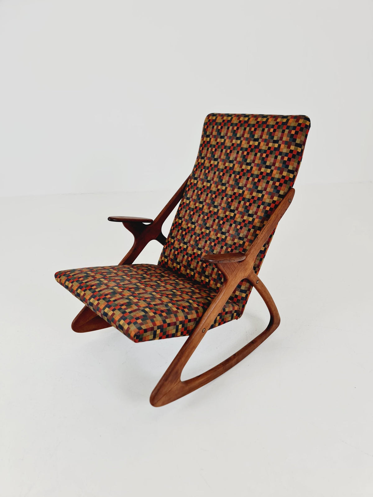 Ultra Rare Mid-Century Modern Rosewood Rocking Chair – Sculptural Frame & Vintage, 1960s