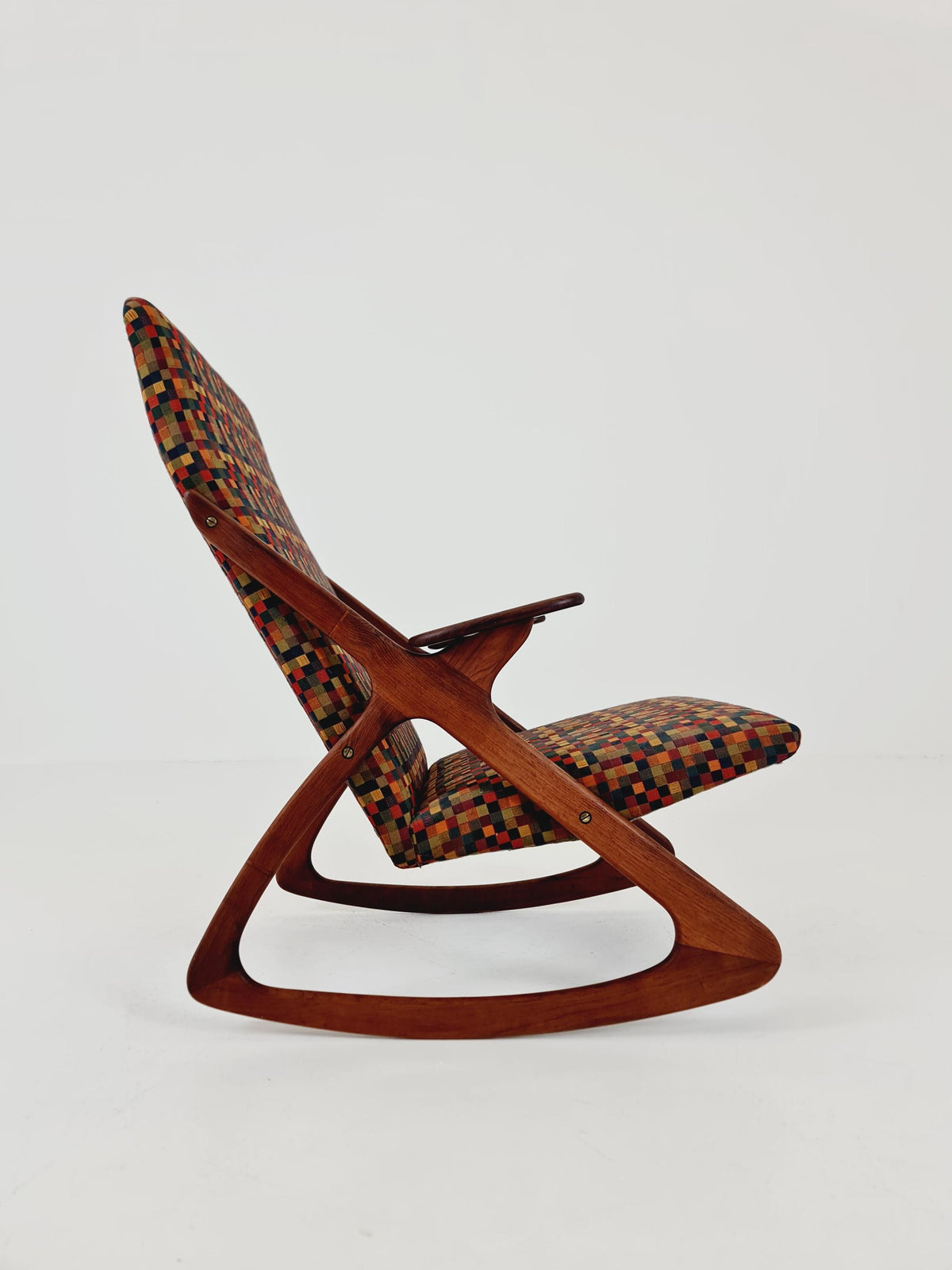 Ultra Rare Mid-Century Modern Rosewood Rocking Chair – Sculptural Frame & Vintage, 1960s