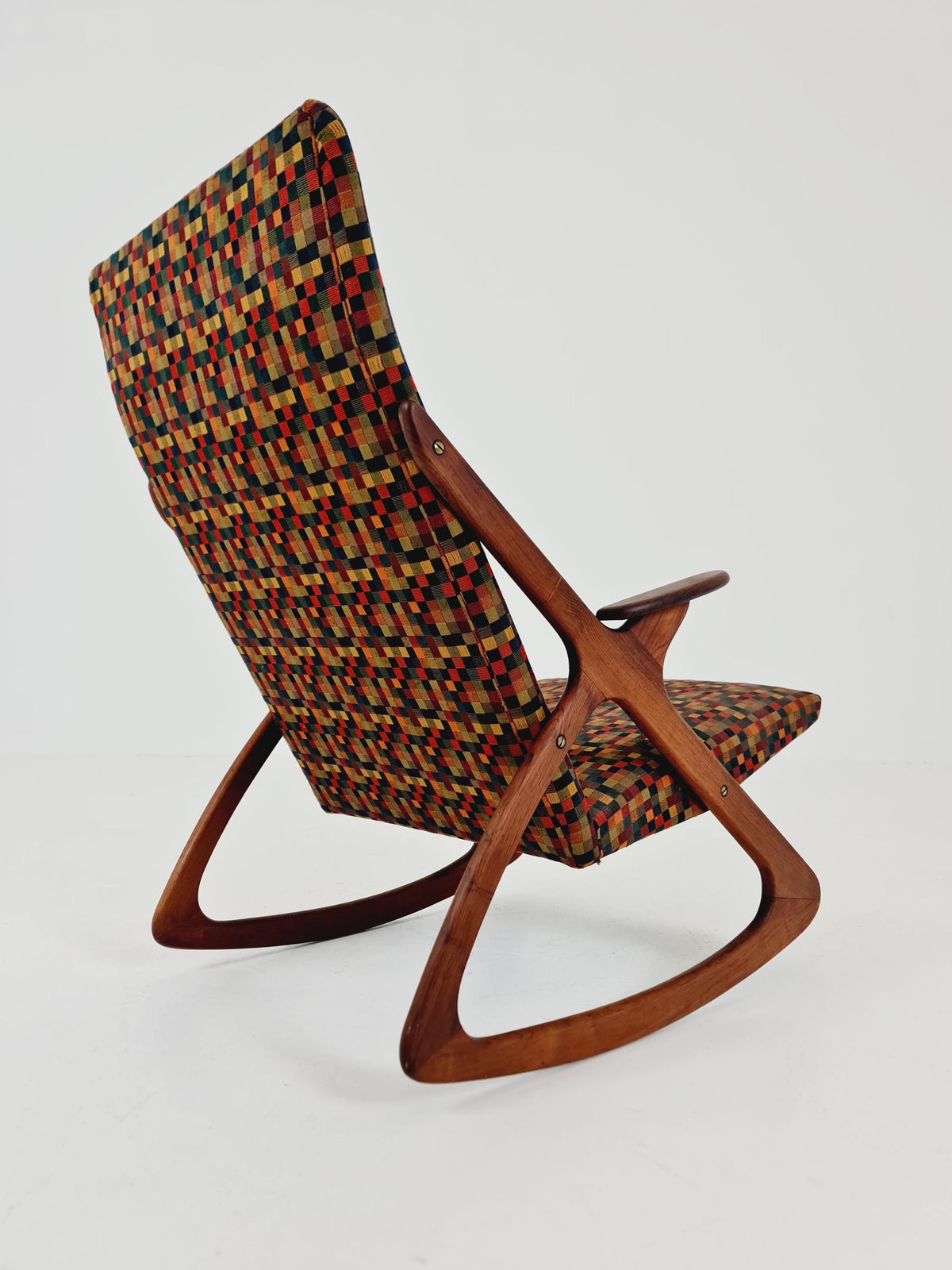 Ultra Rare Mid-Century Modern Rosewood Rocking Chair – Sculptural Frame & Vintage, 1960s
