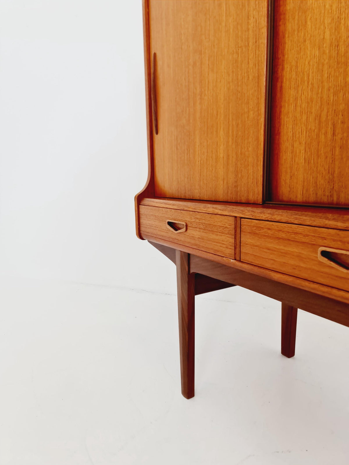 Mid-Century Modern Teak Highboard / Sideboard /Bar 1960s