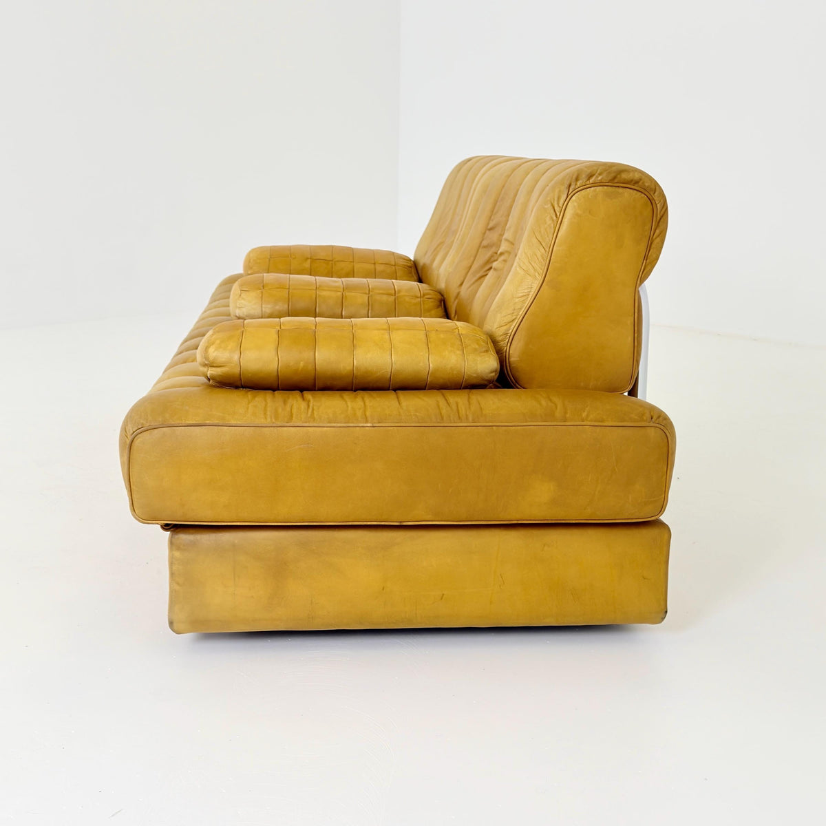 Mid century cognac leather Sofa bed Ds 85 from De Sede Switzerland 1960s