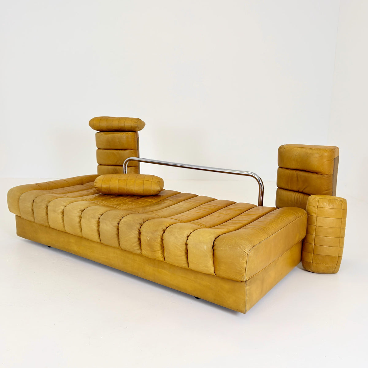 Mid century cognac leather Sofa bed Ds 85 from De Sede Switzerland 1960s