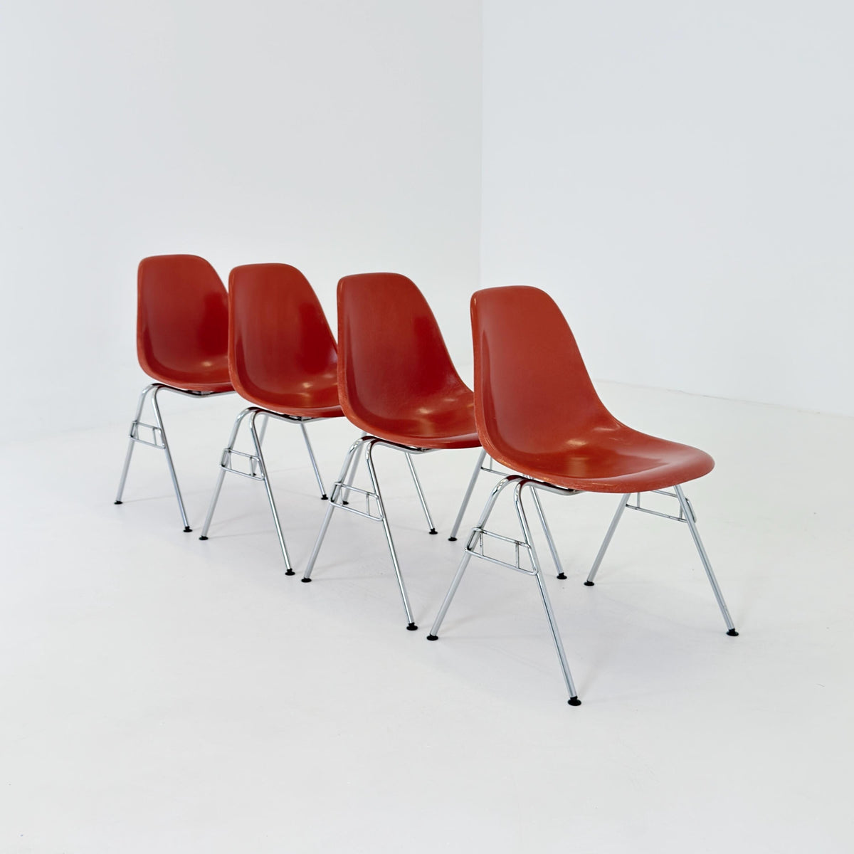 Set of 4 Original Herman Miller Eames DSS Fiberglass Chairs, Coral Orange, 1970s