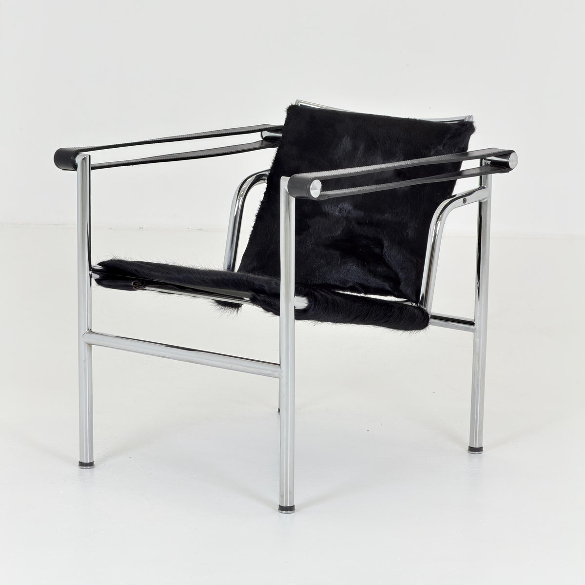 Mid century Bauhaus LC1 Style Sling Armchair, Black Pony Hair Hide & Chrome Frame, Italian Mid-Century Modern Lounge Chair, 1980 Italy