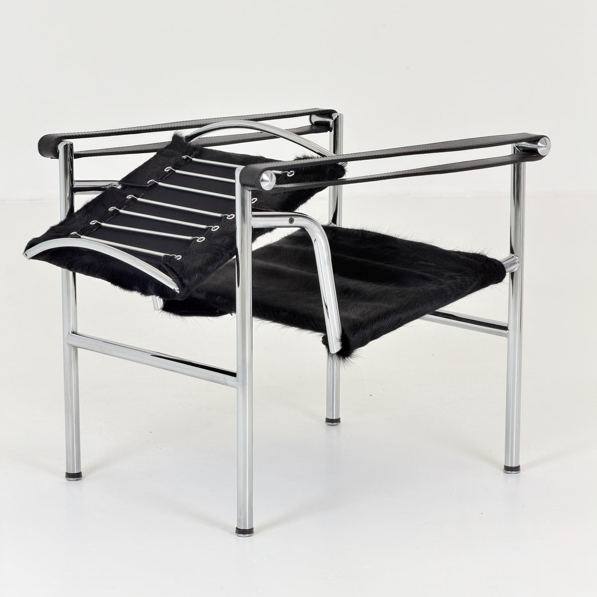 Mid century Bauhaus LC1 Style Sling Armchair, Black Pony Hair Hide & Chrome Frame, Italian Mid-Century Modern Lounge Chair, 1980 Italy