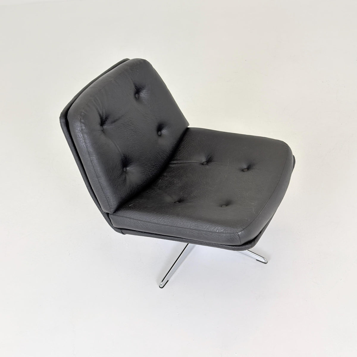 Mid century Swivel chair model Mila,designed by Gillis Lundgren for Ikea in the 1960s