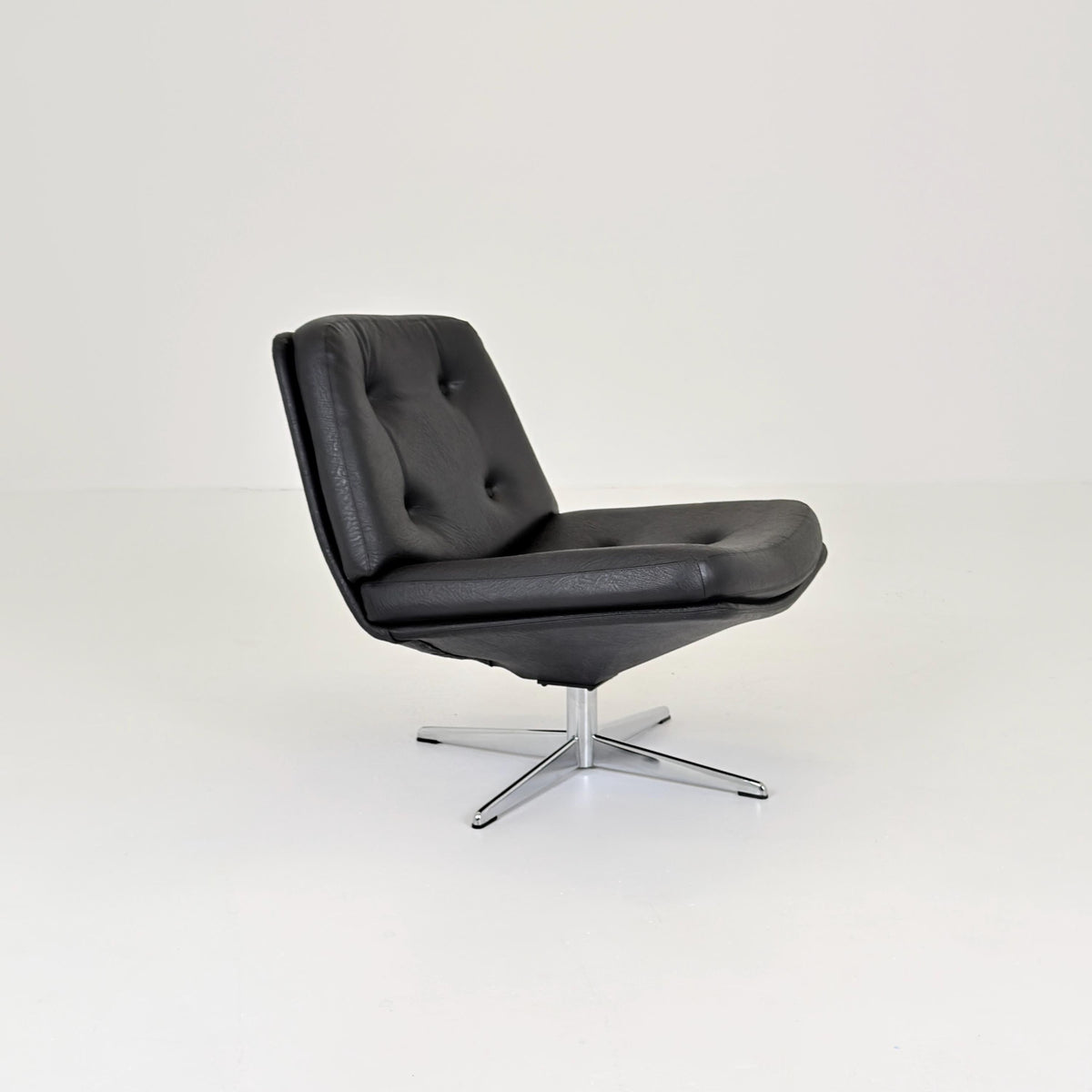 Mid century Swivel chair model Mila,designed by Gillis Lundgren for Ikea in the 1960s