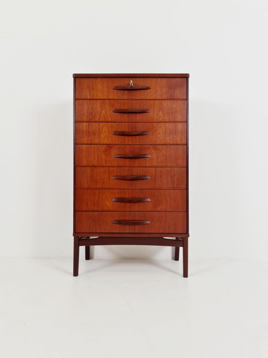 Midcentury danish design chest of drawers / drawer dresser /6 drawers cabinet, 1960s