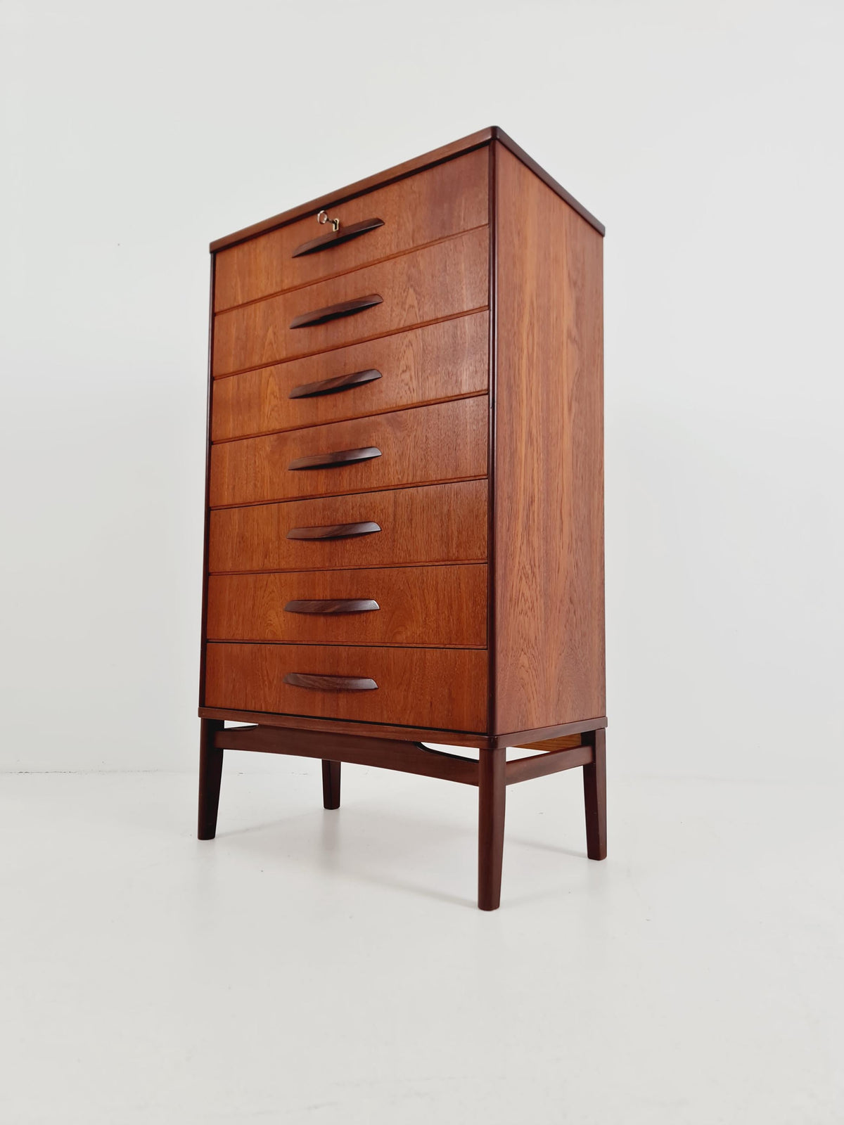 Midcentury danish design chest of drawers / drawer dresser /6 drawers cabinet, 1960s