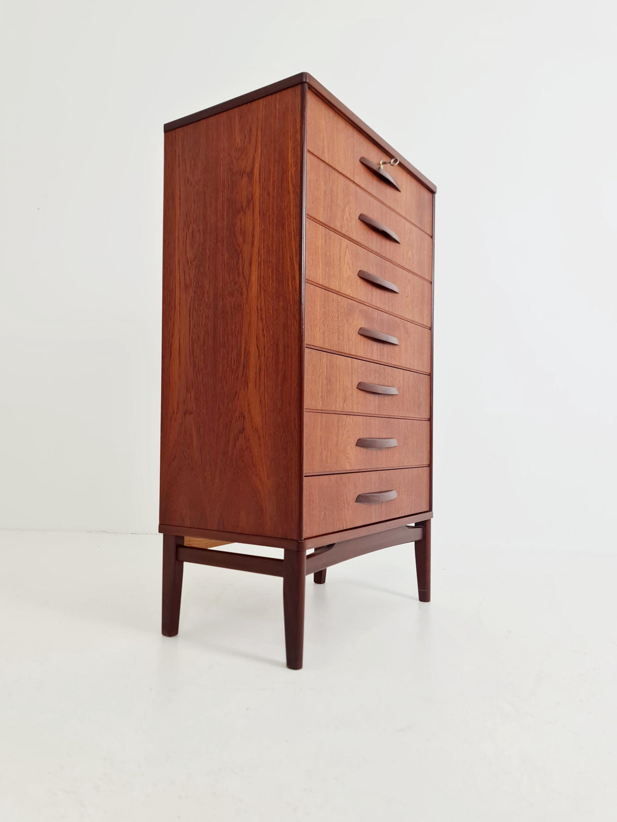 Midcentury danish design chest of drawers / drawer dresser /6 drawers cabinet, 1960s