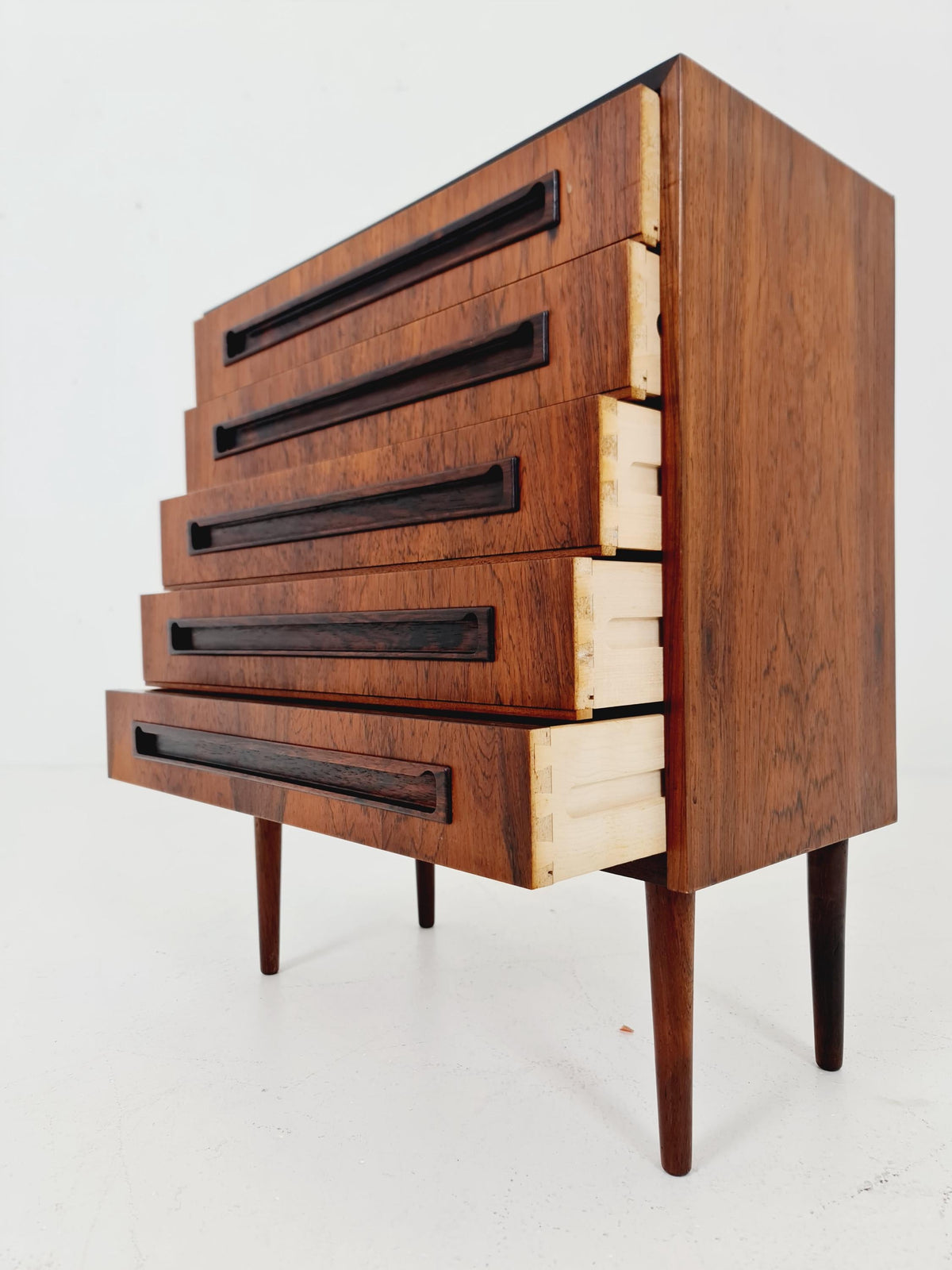 Midcentury danish drawer dresser /5 drawers by EDV. Valentinsen Möbelfabrik 1960s